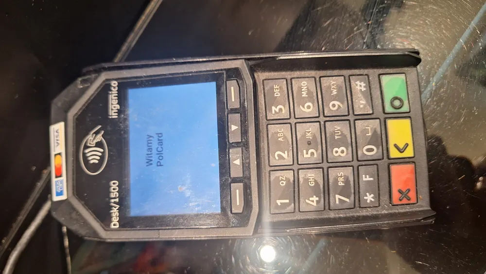 An Ingenico Desk 1500 electronic payment terminal.